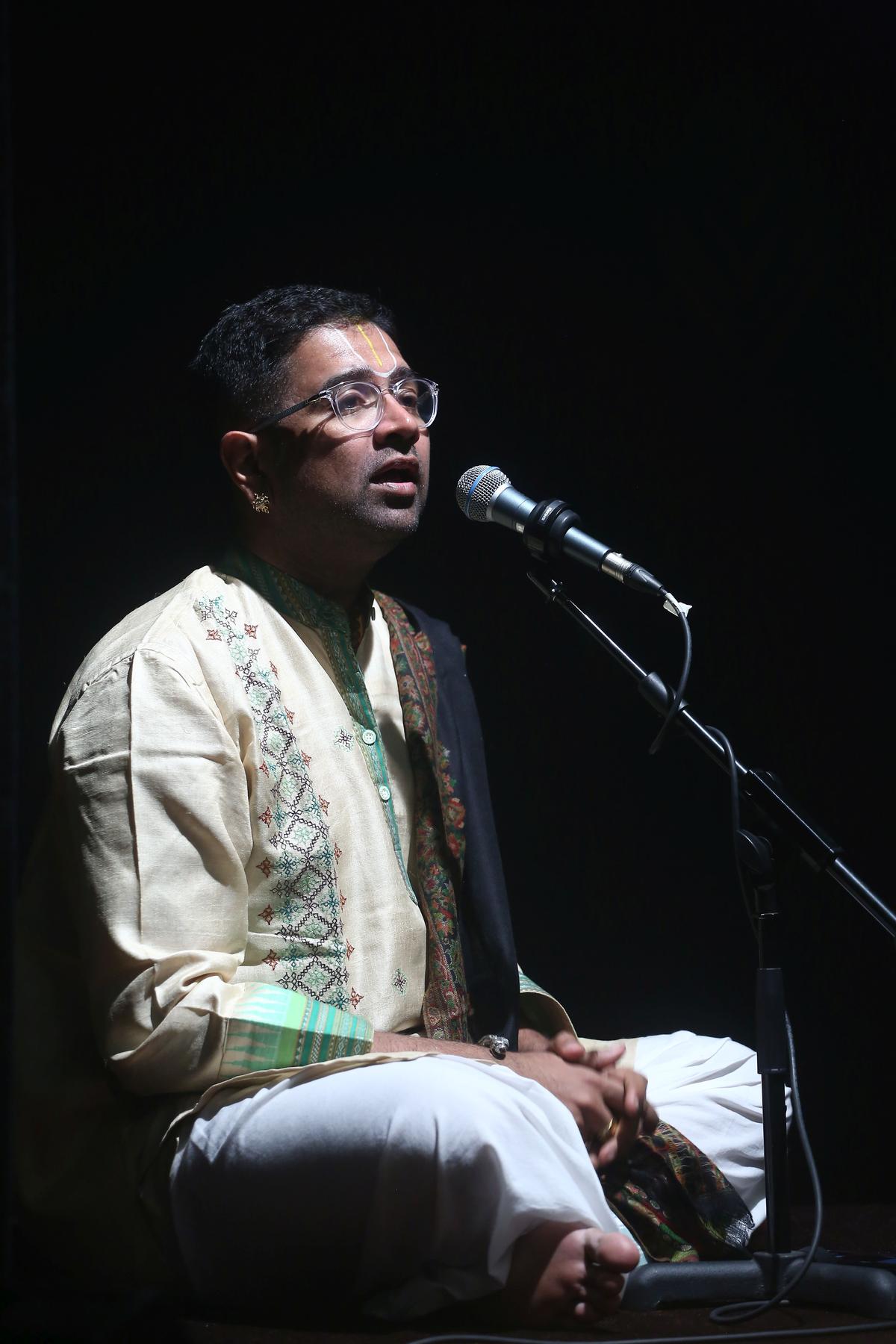 Dushyanth Sridhar presented ‘Pengal Potrum Raaman’ a Katha-Nrithyam along with senior dancer Ramya Ramnarayan.